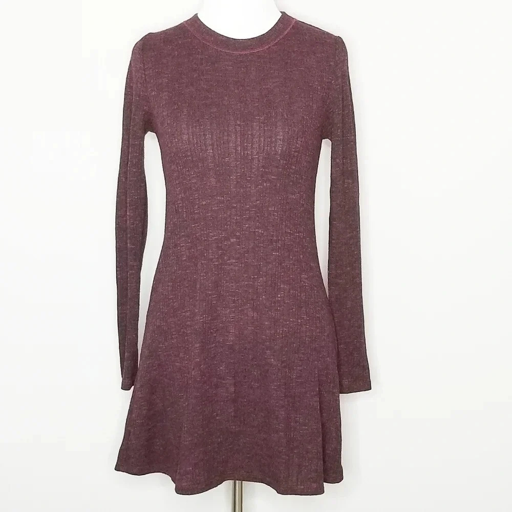 TOPSHOP Flippy Burgundy Ribbed Long Sleeve Dress 4